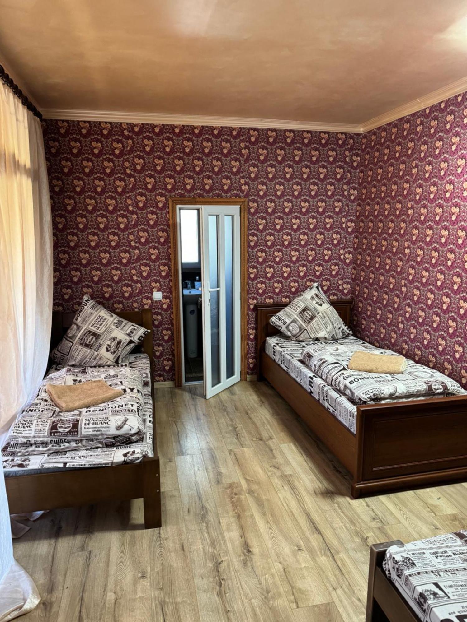 Отель Біля Озера Mukacheve Luaran gambar